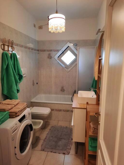 Appartement Centrale Vicino Spiagge E Ciclabile + Box-Auto ! à Arma di Taggia Extérieur photo